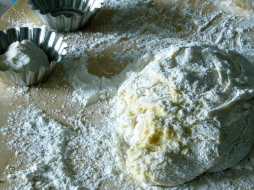 dough-and-tin